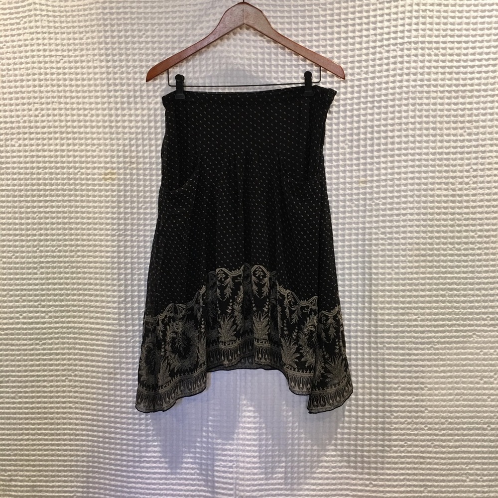 MSSP A-line silk A-line skirt w/ pockets. Size M